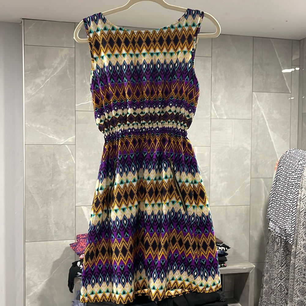 Speed Control New York Aztec dress size Medium - Picture 3 of 7